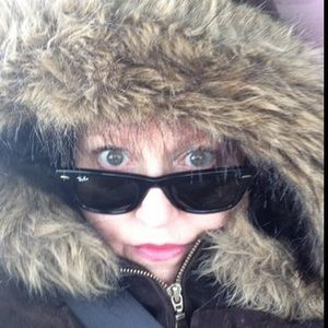 Meet your Posher, Just